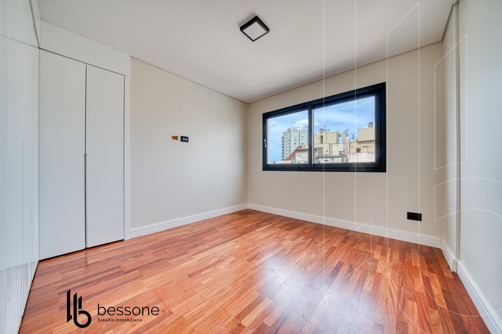 Apartment - 3 Bedrooms, La Perla