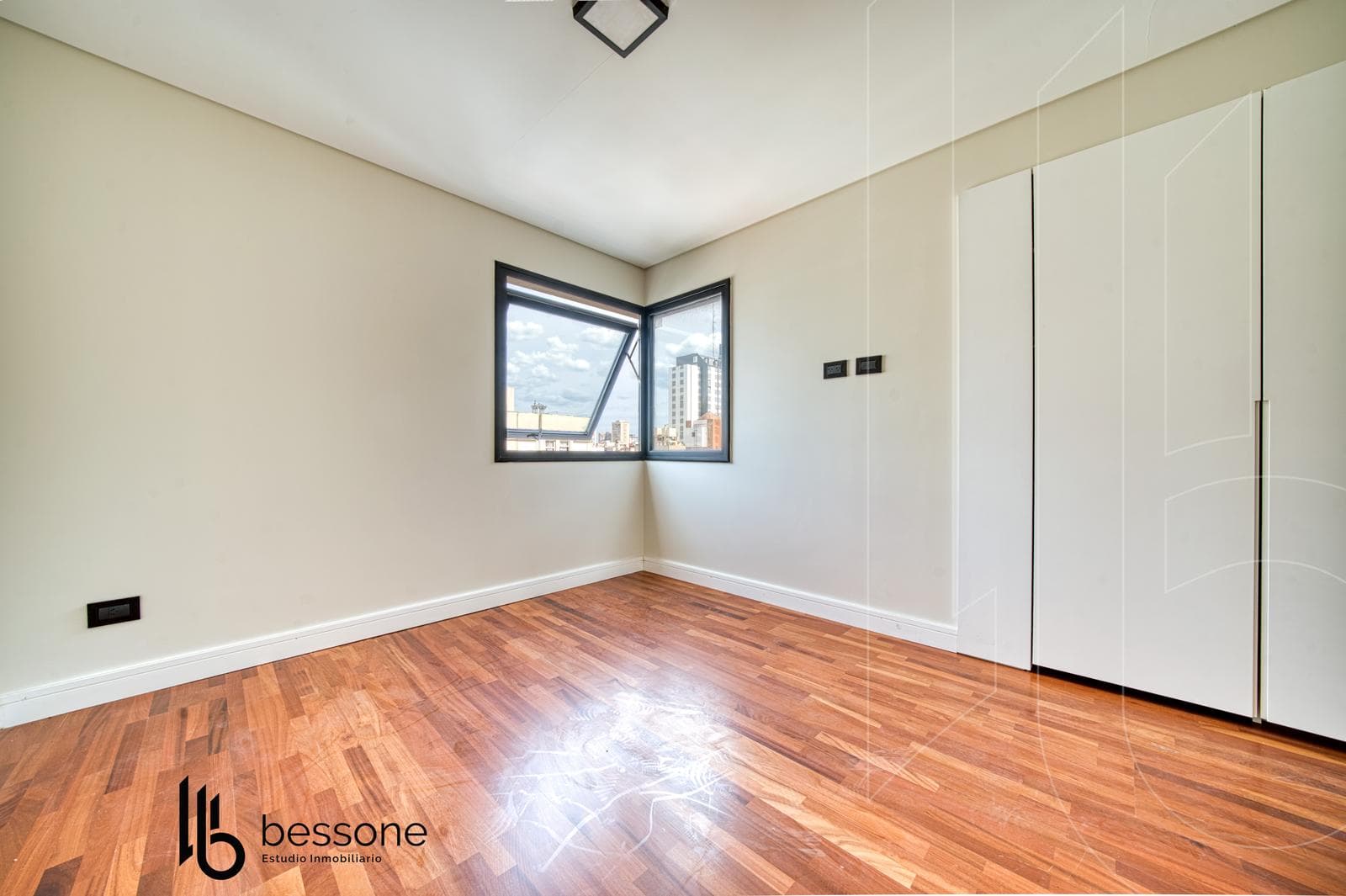 Apartment - 3 Bedrooms, La Perla