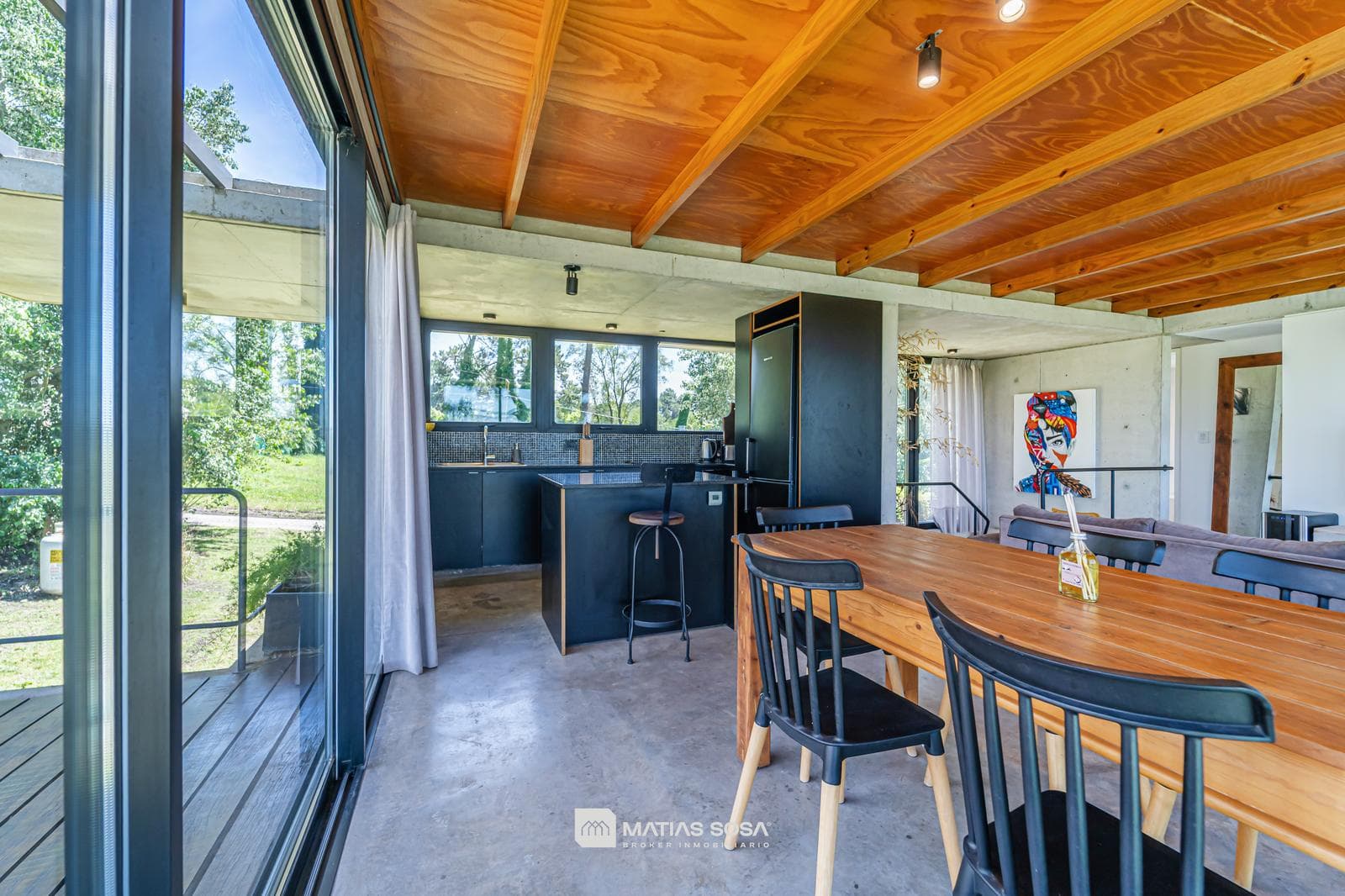 Venta - Casa 3 Ambientes con Diseño Único - Sierra de los Padres