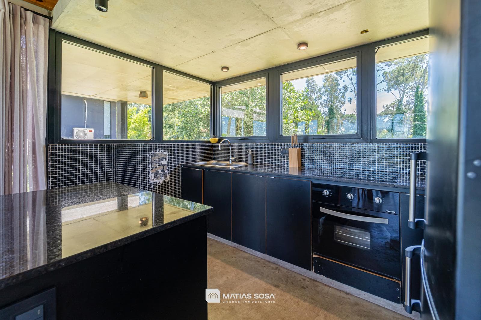 Venta - Casa 3 Ambientes con Diseño Único - Sierra de los Padres