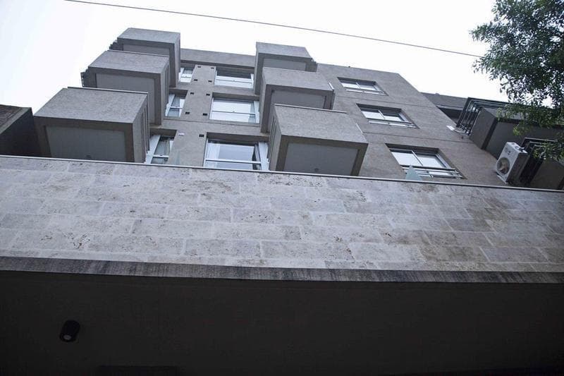 Bright studio apartment—ideal for rent