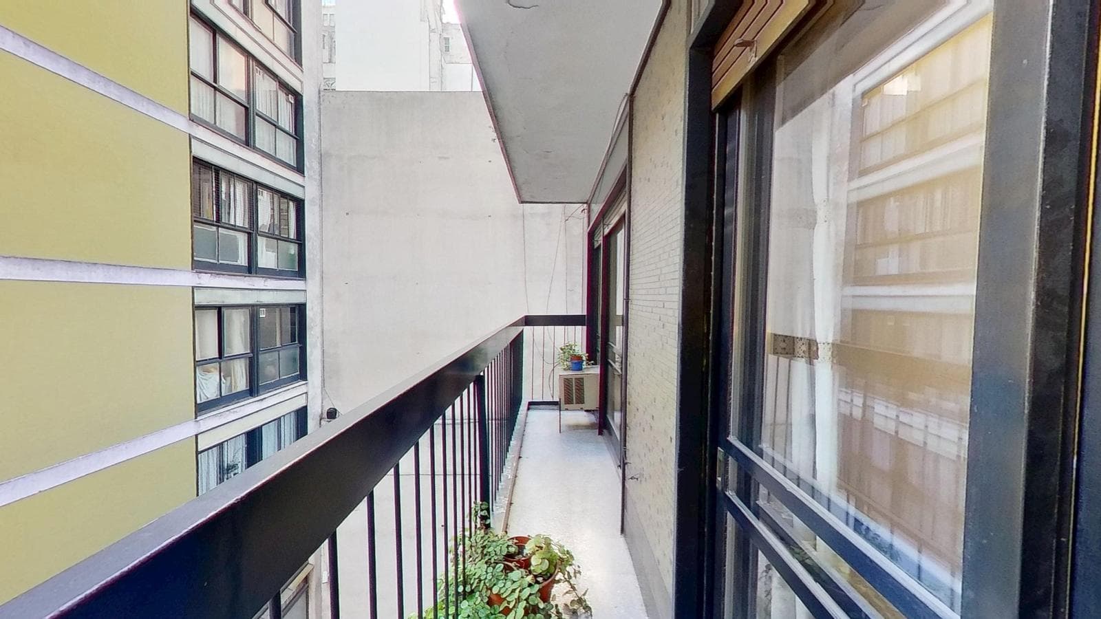 FOR SALE: 4-Bedroom Apartment with Service Quarter, Garage, and Storage Room – Barrio Norte