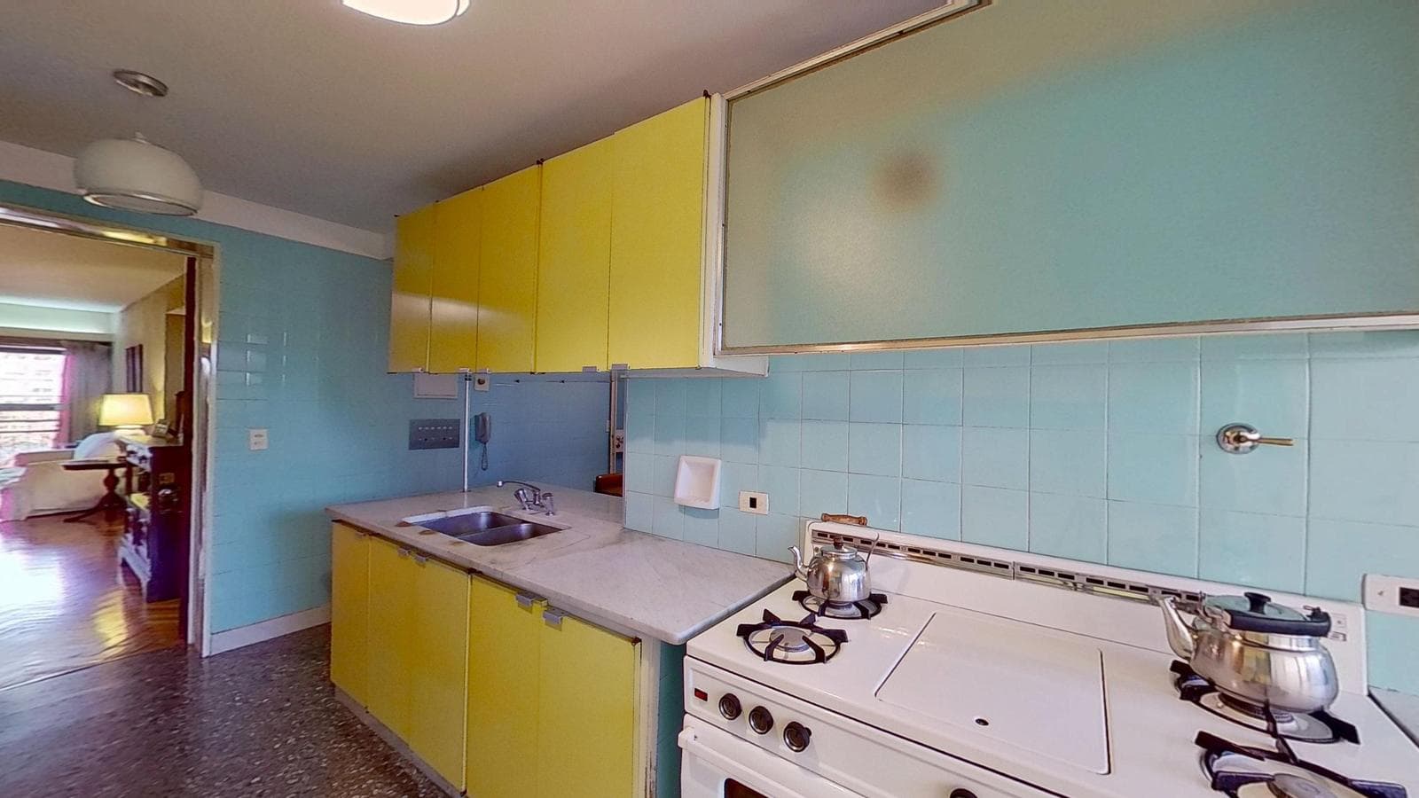FOR SALE: 4-Bedroom Apartment with Service Quarter, Garage, and Storage Room – Barrio Norte