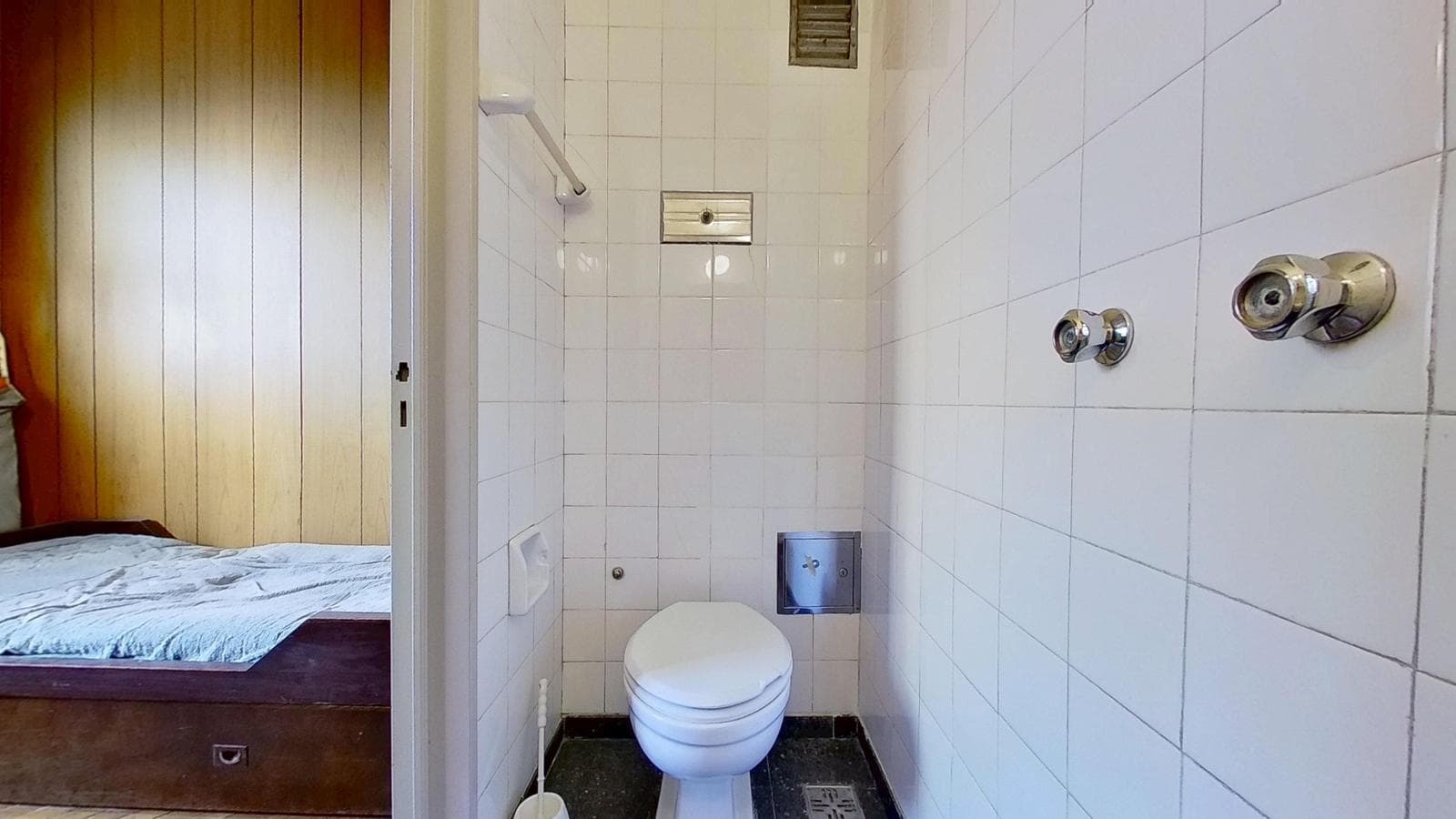 FOR SALE: 4-Bedroom Apartment with Service Quarter, Garage, and Storage Room – Barrio Norte