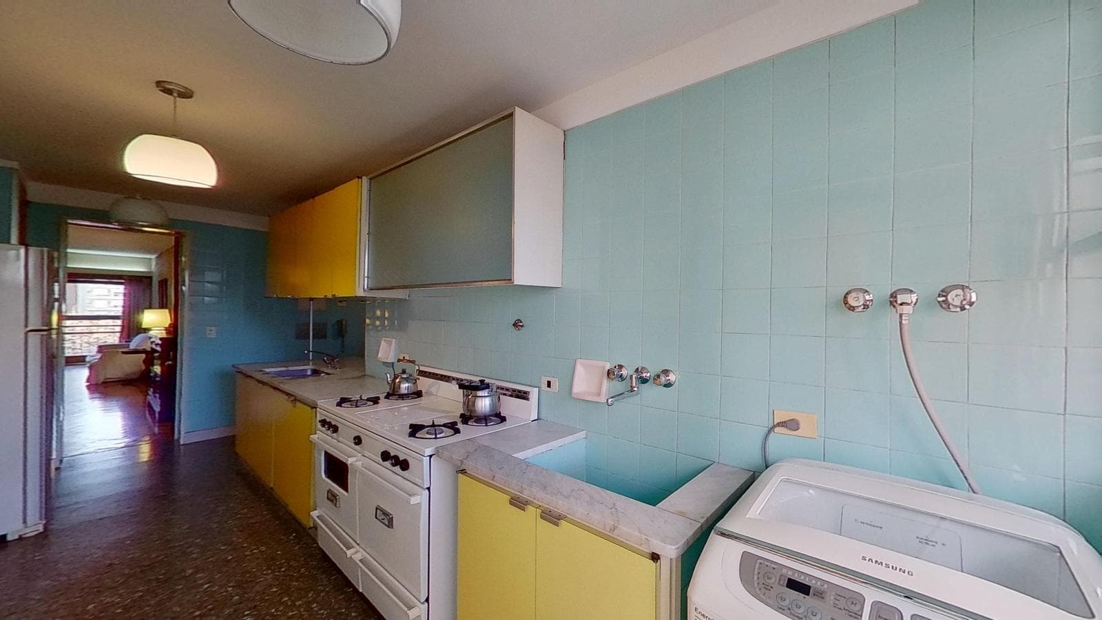 FOR SALE: 4-Bedroom Apartment with Service Quarter, Garage, and Storage Room – Barrio Norte