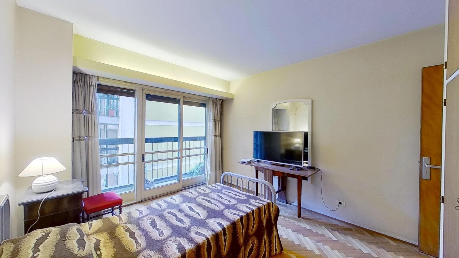 FOR SALE: 4-Bedroom Apartment with Service Quarter, Garage, and Storage Room – Barrio Norte