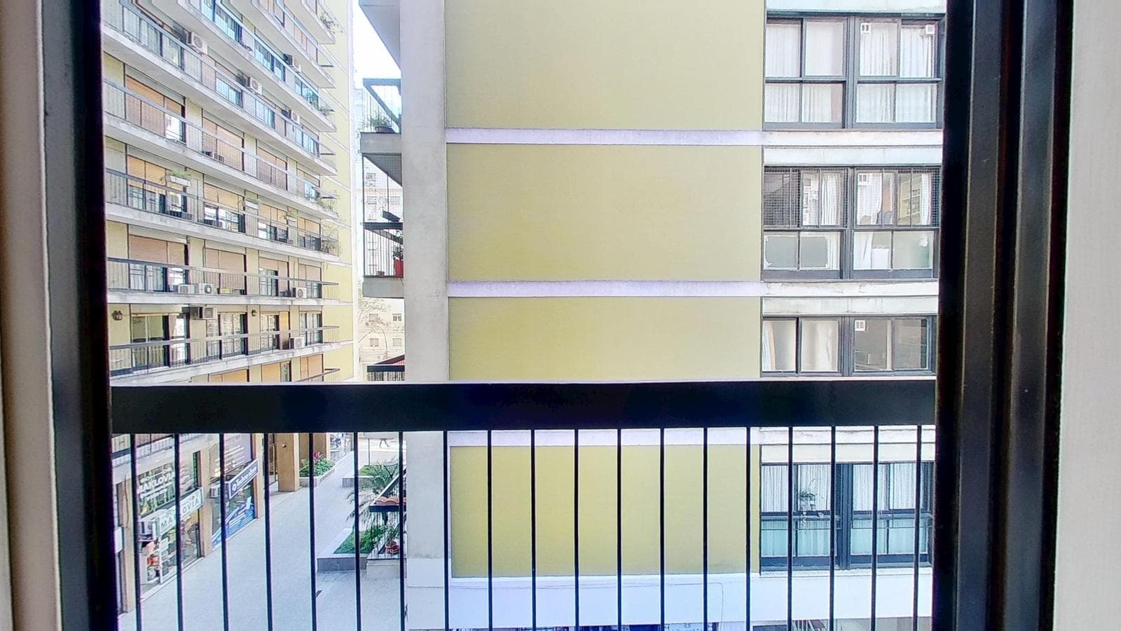 FOR SALE: 4-Bedroom Apartment with Service Quarter, Garage, and Storage Room – Barrio Norte