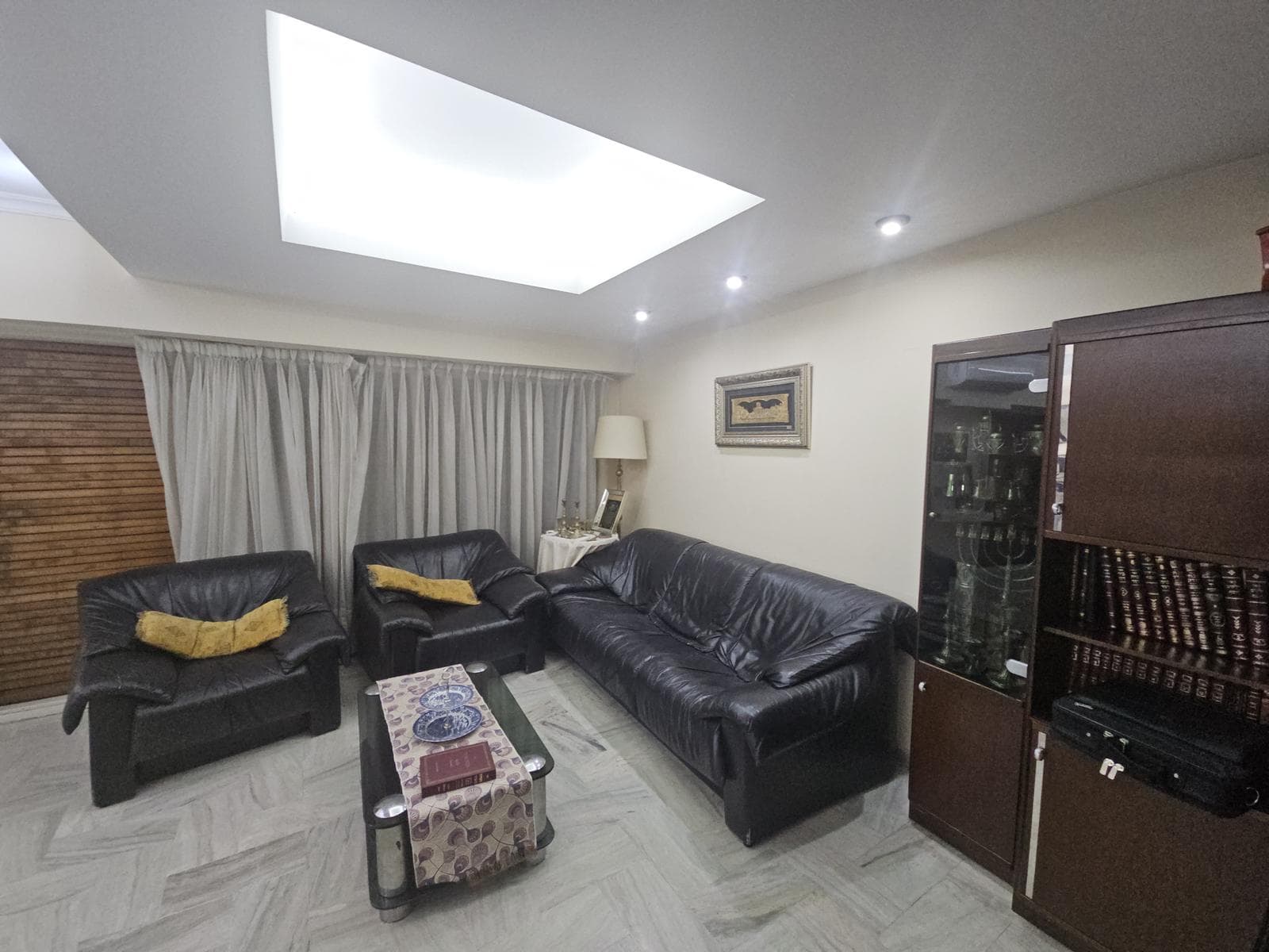 4-Room Apartment for Sale with Garage in Balvanera
