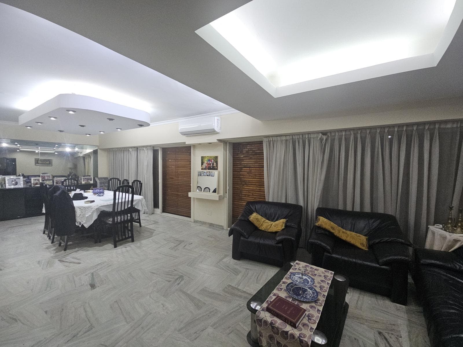 4-Room Apartment for Sale with Garage in Balvanera