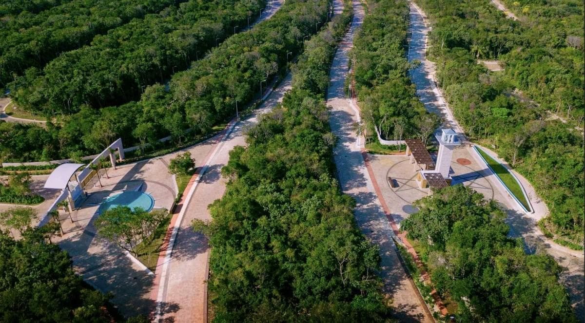 LAND FOR SALE: 166 M2, READY FOR TITLE TRANSFER, SENDEROS MAYAKOBA IN PLAYA DEL CARMEN