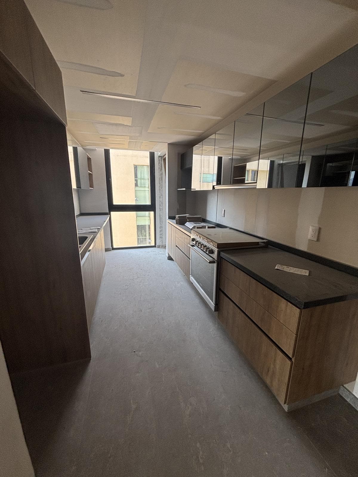 Design the Apartment of Your Dreams! Spacious 220 m² Unit in the "Obra Gris" Phase of the Dessea Residential Complex