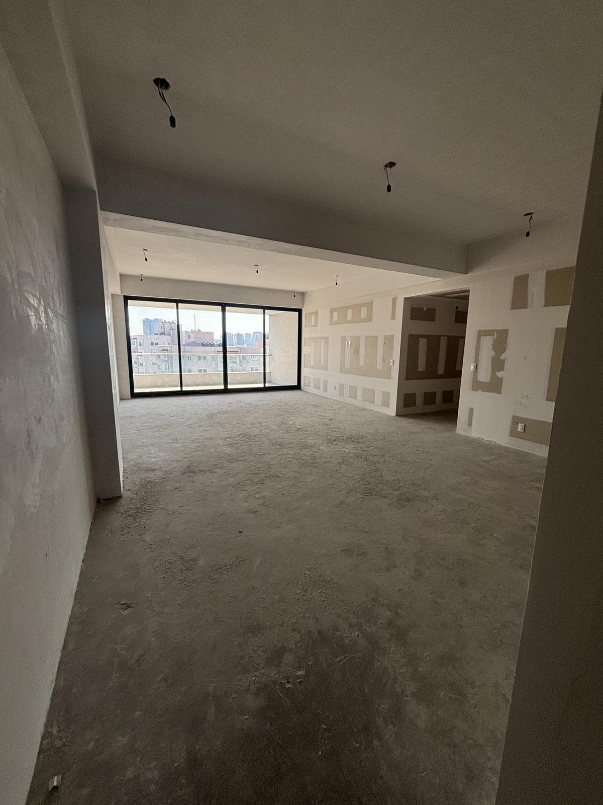 Design the Apartment of Your Dreams! Spacious 220 m² Unit in the "Obra Gris" Phase of the Dessea Residential Complex