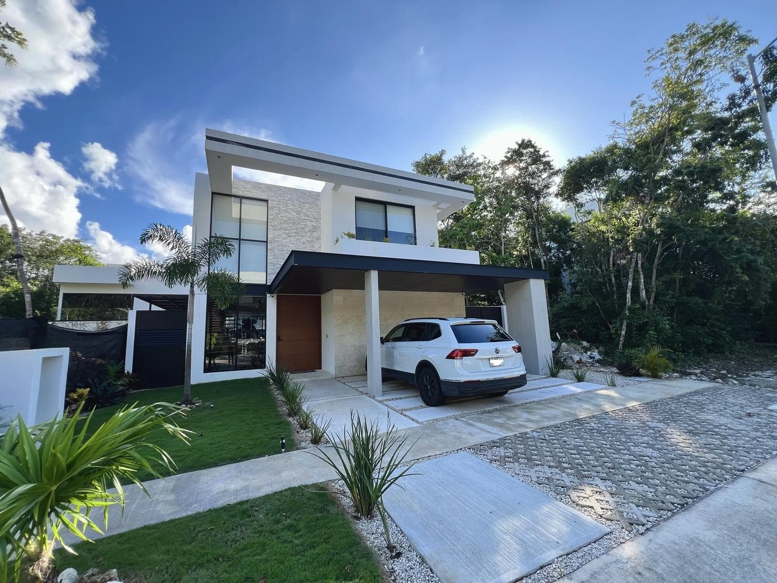 For Sale: Modern 4-Bedroom Home with Solar Panels, Ciudad Mayakoba, Playa del Carmen