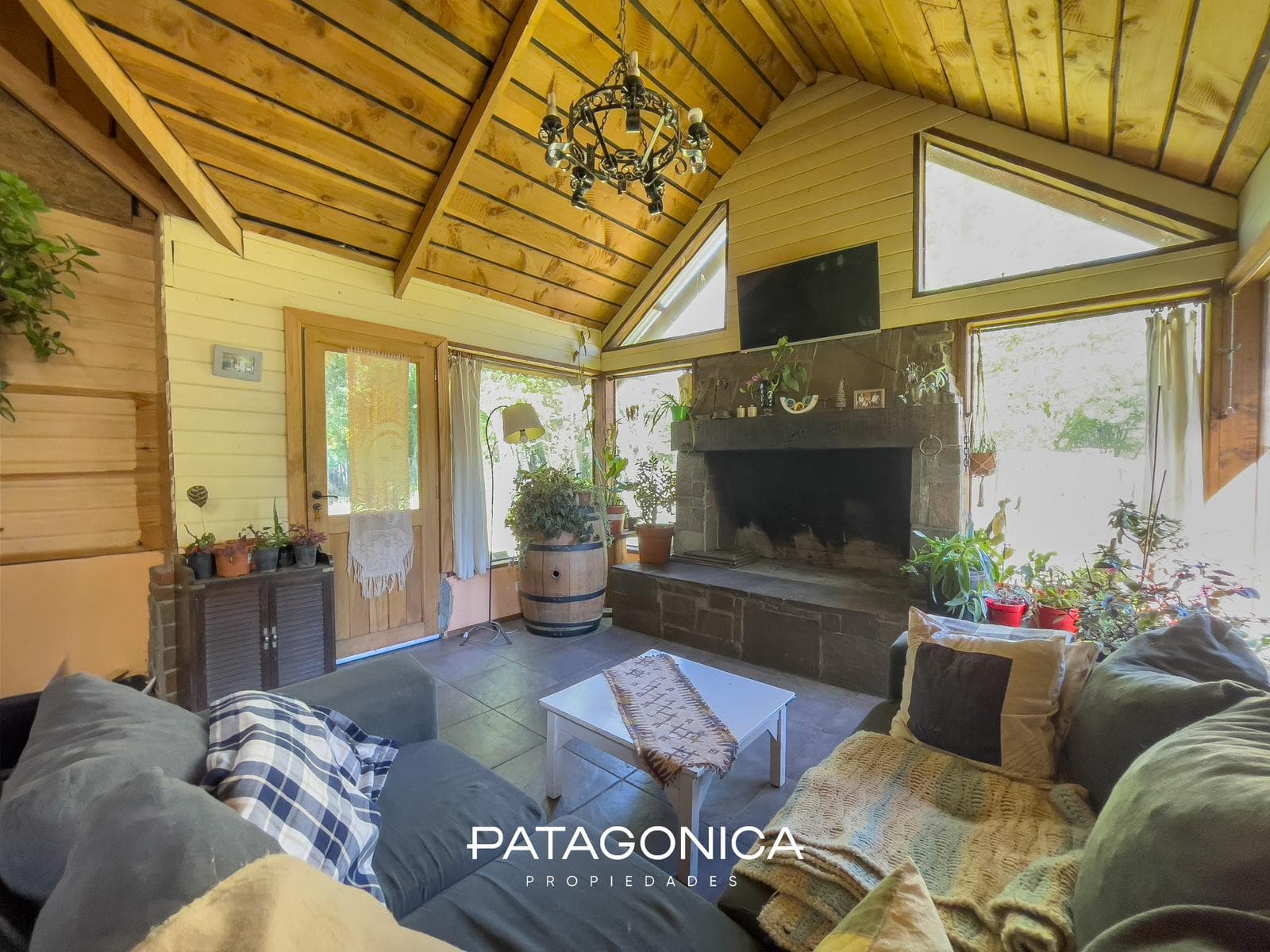 HOUSE FOR SALE m2 + APARTMENT m2, LAS BALSAS, VILLA LA ANGOSTURA