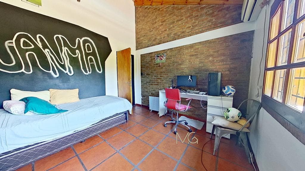 House in Burzaco