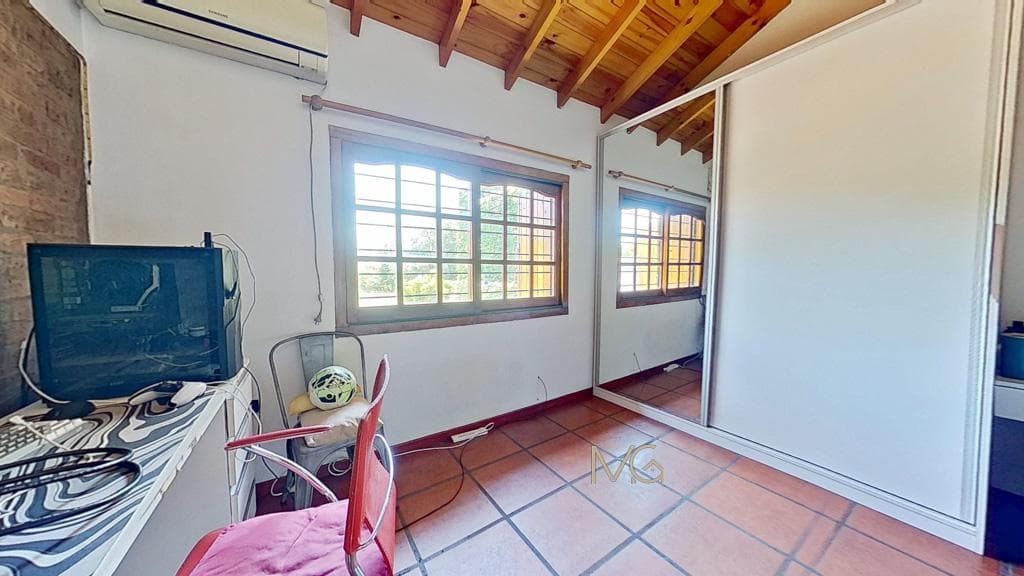 House in Burzaco