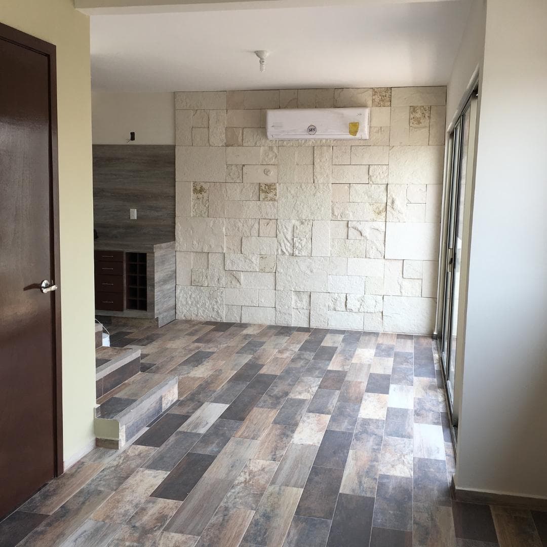 3-bedroom, two-story apartment in the Reforma neighborhood. ZIP Code 91919