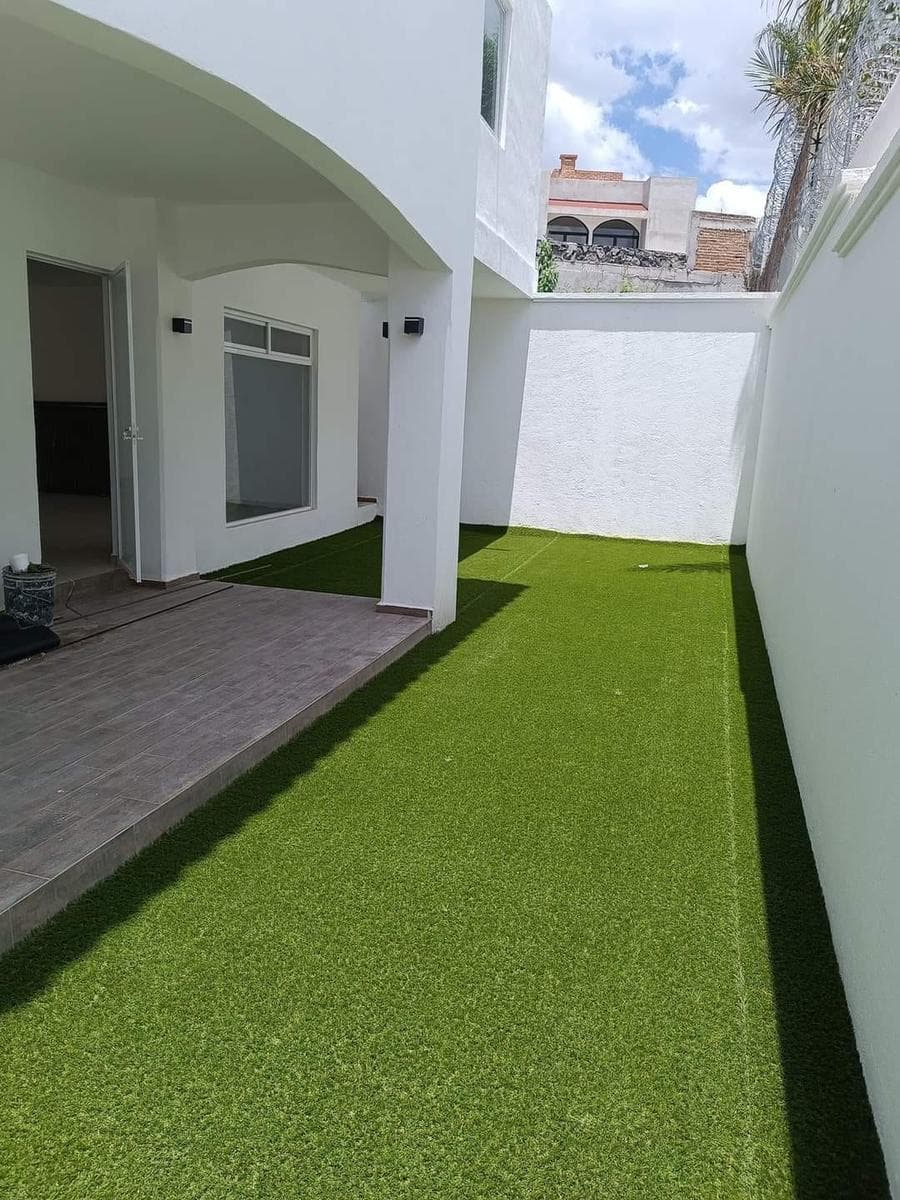 Casa Nueva en Porta Fontana con 4 Recámaras y excelentes vistas