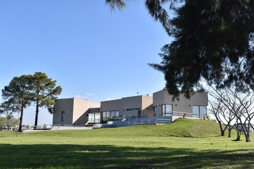 Very Nice House with a Pool - Harás Santa María