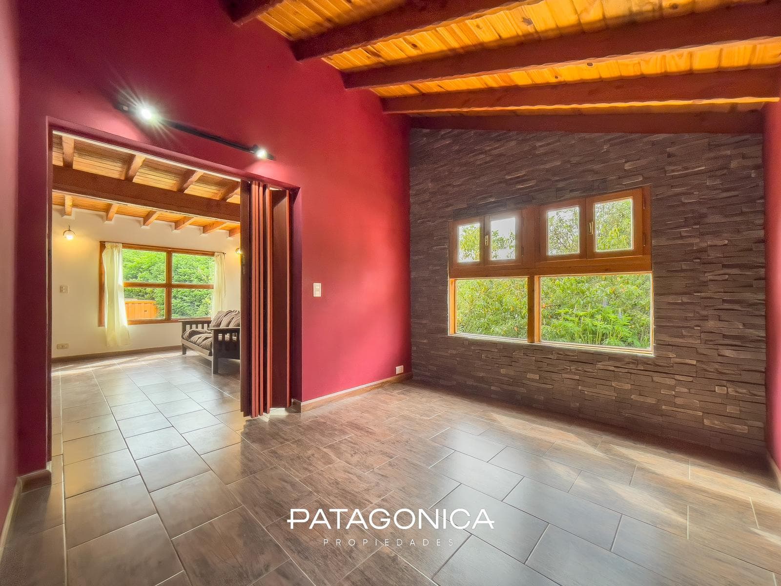 HOUSE FOR SALE: 120 m², 3 BEDROOMS, NORTE NEIGHBORHOOD, VILLA LA ANGOSTURA