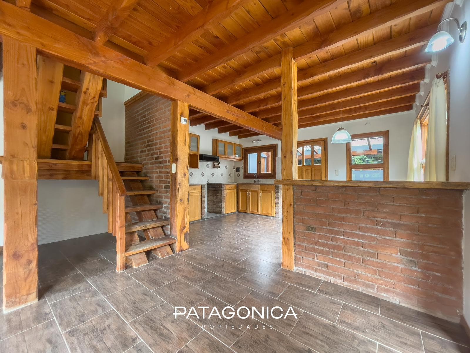 HOUSE FOR SALE: 120 m², 3 BEDROOMS, NORTE NEIGHBORHOOD, VILLA LA ANGOSTURA