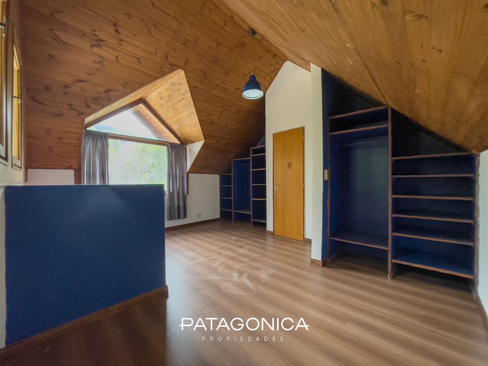 HOUSE FOR SALE: 120 m², 3 BEDROOMS, NORTE NEIGHBORHOOD, VILLA LA ANGOSTURA