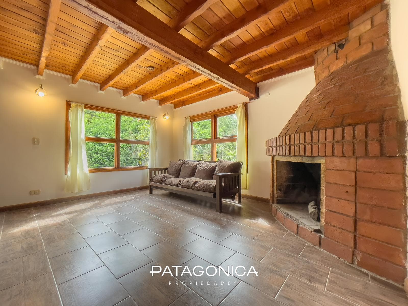 HOUSE FOR SALE: 120 m², 3 BEDROOMS, NORTE NEIGHBORHOOD, VILLA LA ANGOSTURA