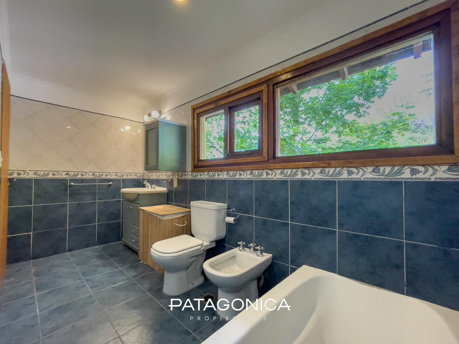 HOUSE FOR SALE: 120 m², 3 BEDROOMS, NORTE NEIGHBORHOOD, VILLA LA ANGOSTURA