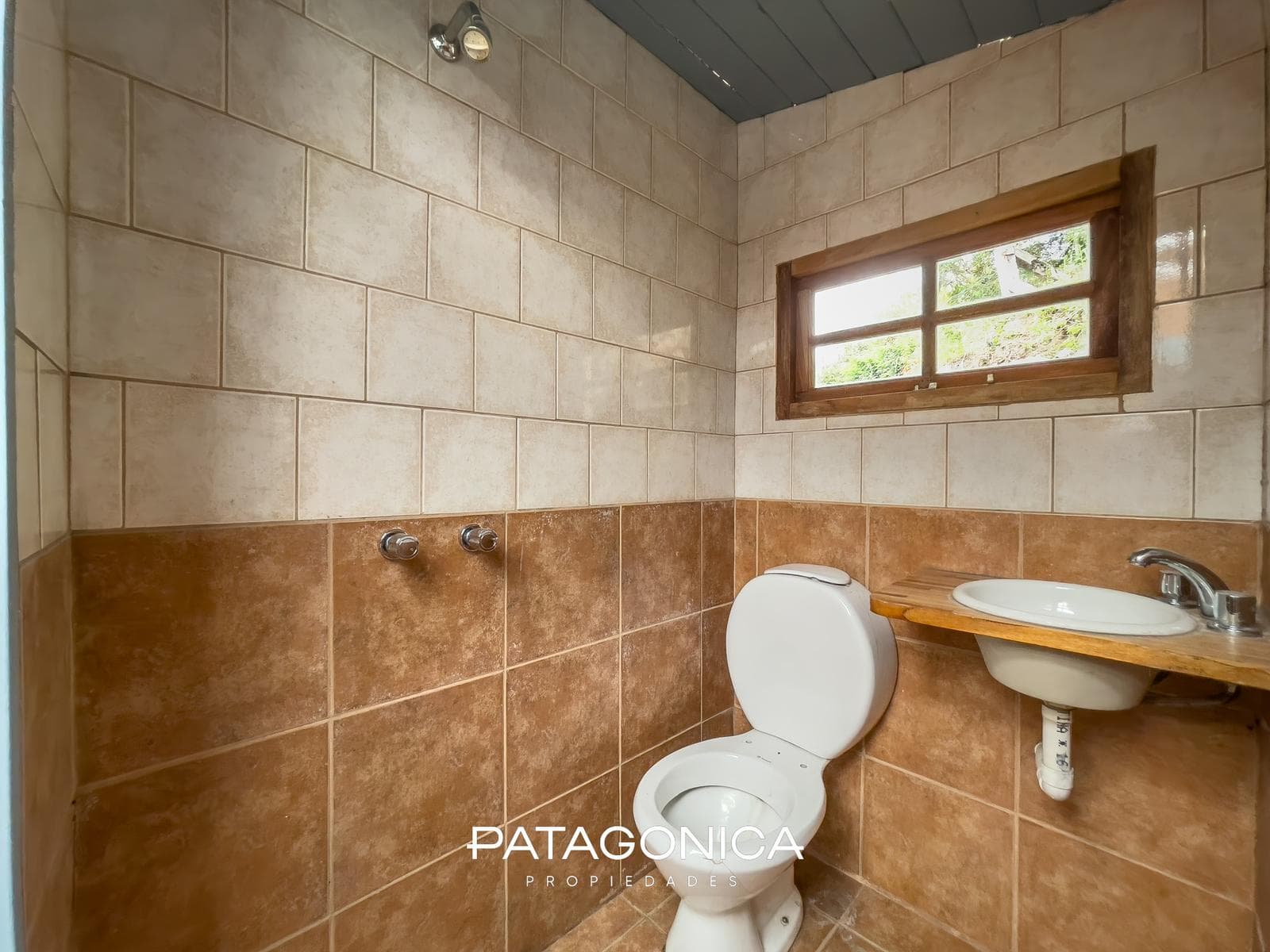 HOUSE FOR SALE: 120 m², 3 BEDROOMS, NORTE NEIGHBORHOOD, VILLA LA ANGOSTURA