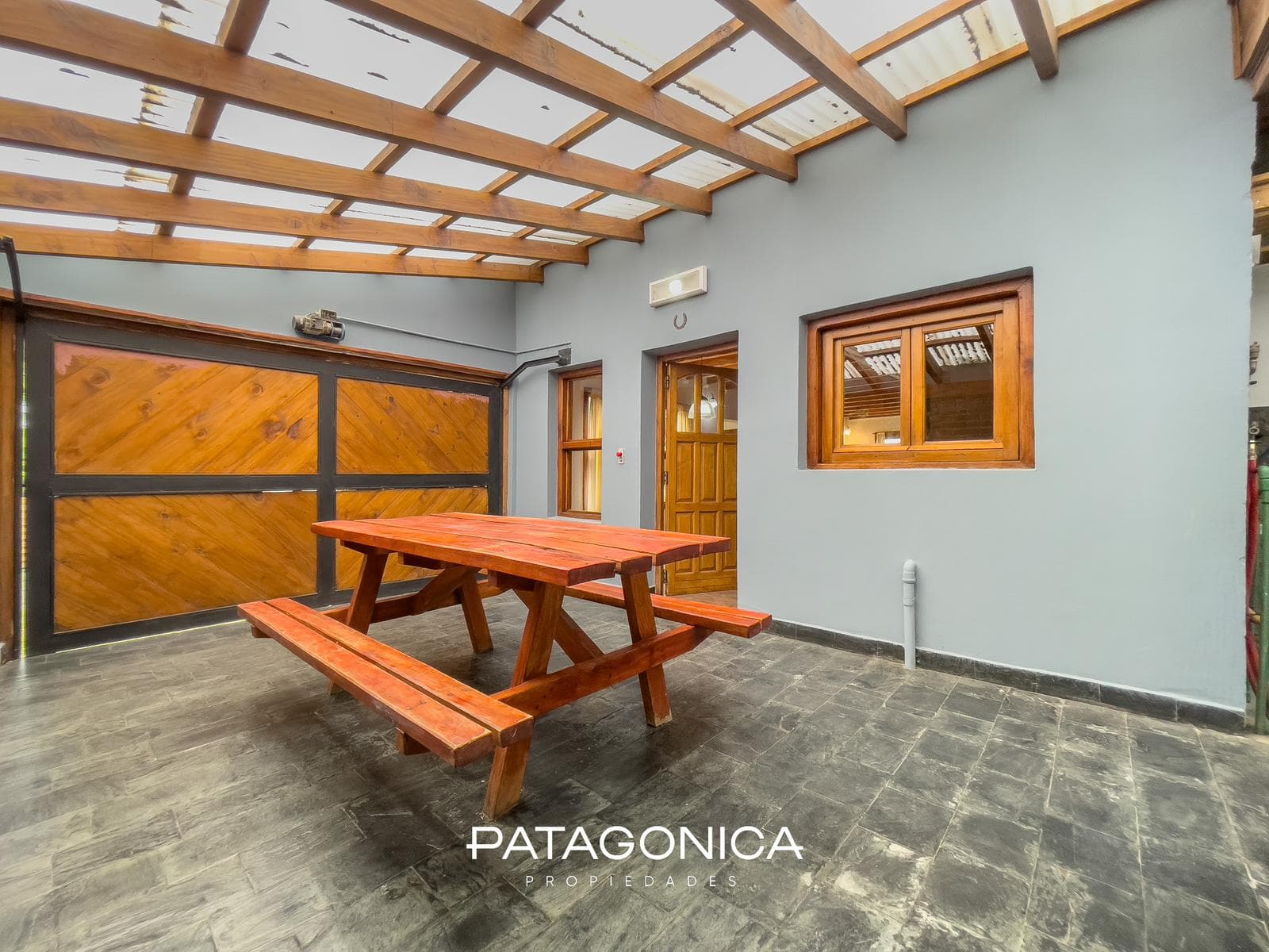 HOUSE FOR SALE: 120 m², 3 BEDROOMS, NORTE NEIGHBORHOOD, VILLA LA ANGOSTURA