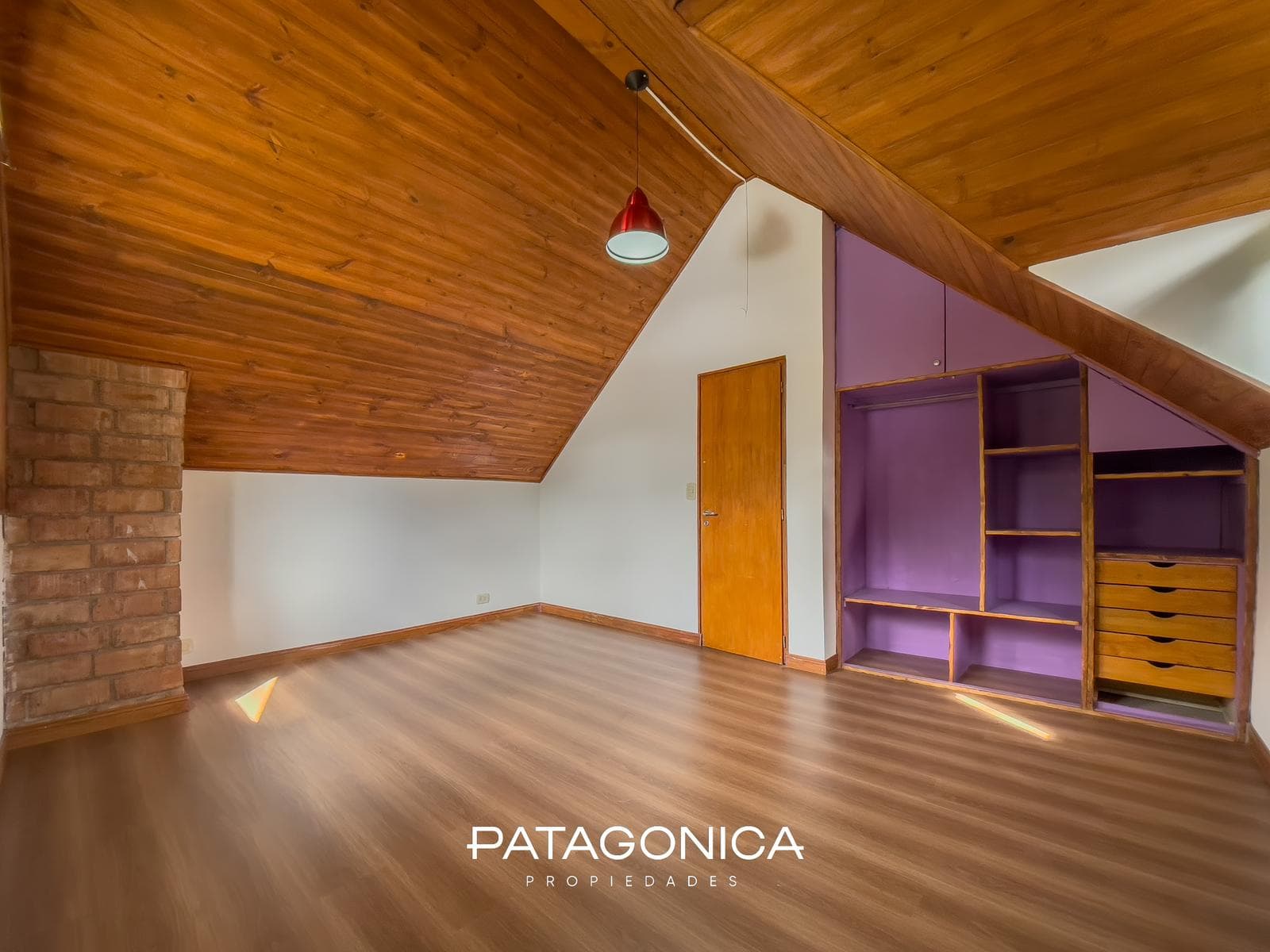 HOUSE FOR SALE: 120 m², 3 BEDROOMS, NORTE NEIGHBORHOOD, VILLA LA ANGOSTURA