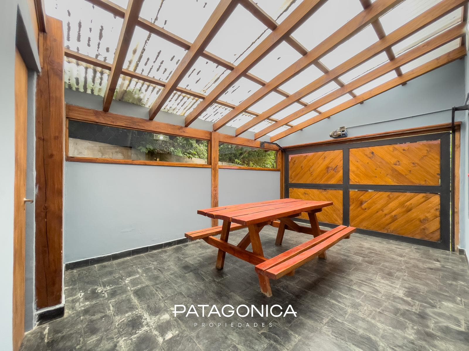 HOUSE FOR SALE: 120 m², 3 BEDROOMS, NORTE NEIGHBORHOOD, VILLA LA ANGOSTURA