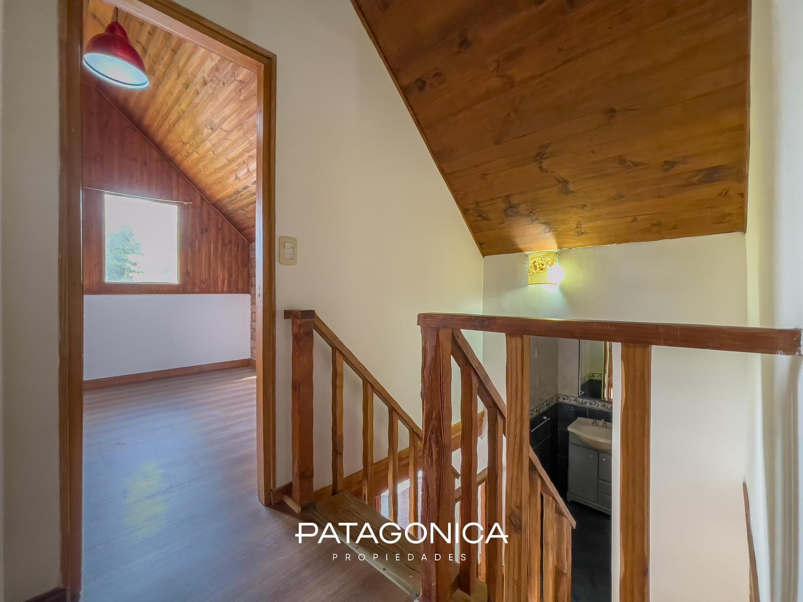 HOUSE FOR SALE: 120 m², 3 BEDROOMS, NORTE NEIGHBORHOOD, VILLA LA ANGOSTURA