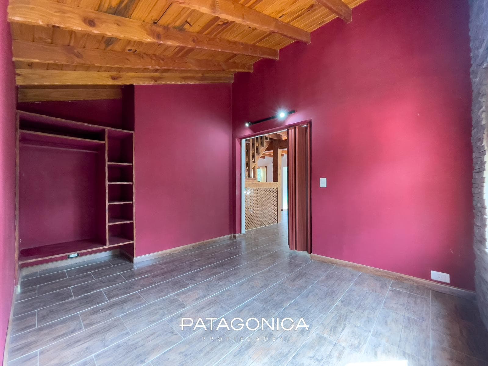 HOUSE FOR SALE: 120 m², 3 BEDROOMS, NORTE NEIGHBORHOOD, VILLA LA ANGOSTURA