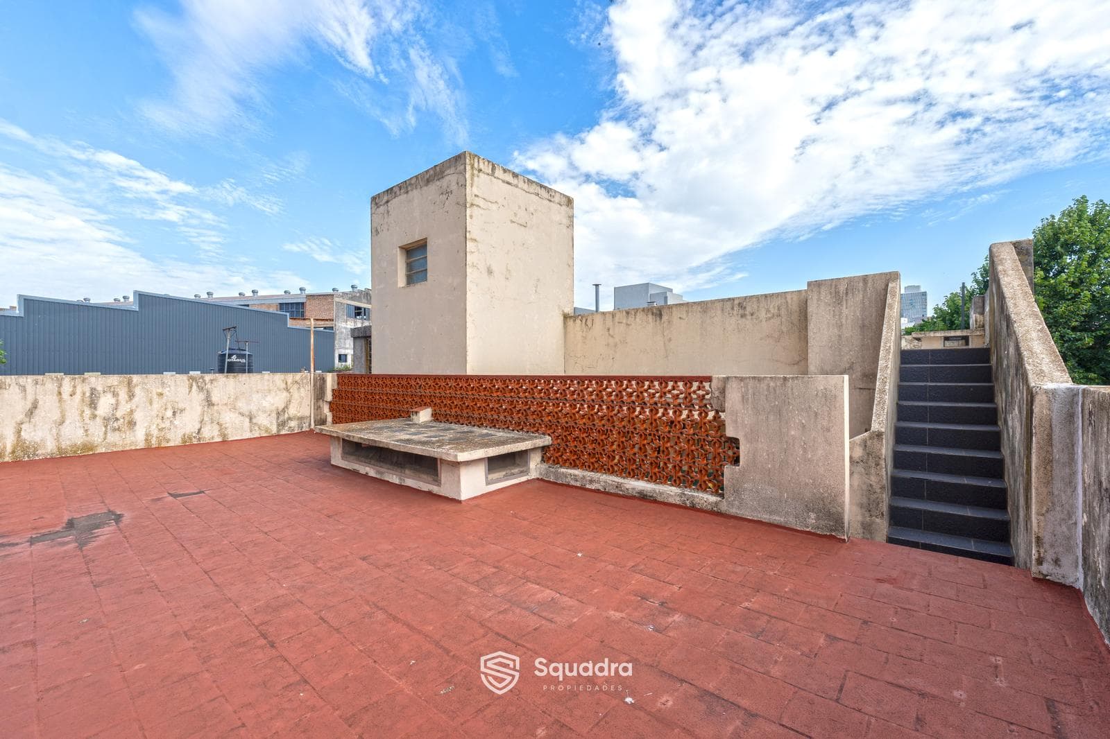 FOR SALE - 2-bedroom townhouse with a terrace. Arroyito, Rosario.