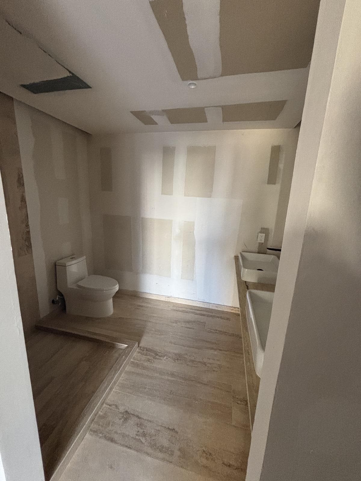 Design the Apartment of Your Dreams! Spacious 180 m² Unit in the "Obra Gris" Phase of the Dessea Residential Complex