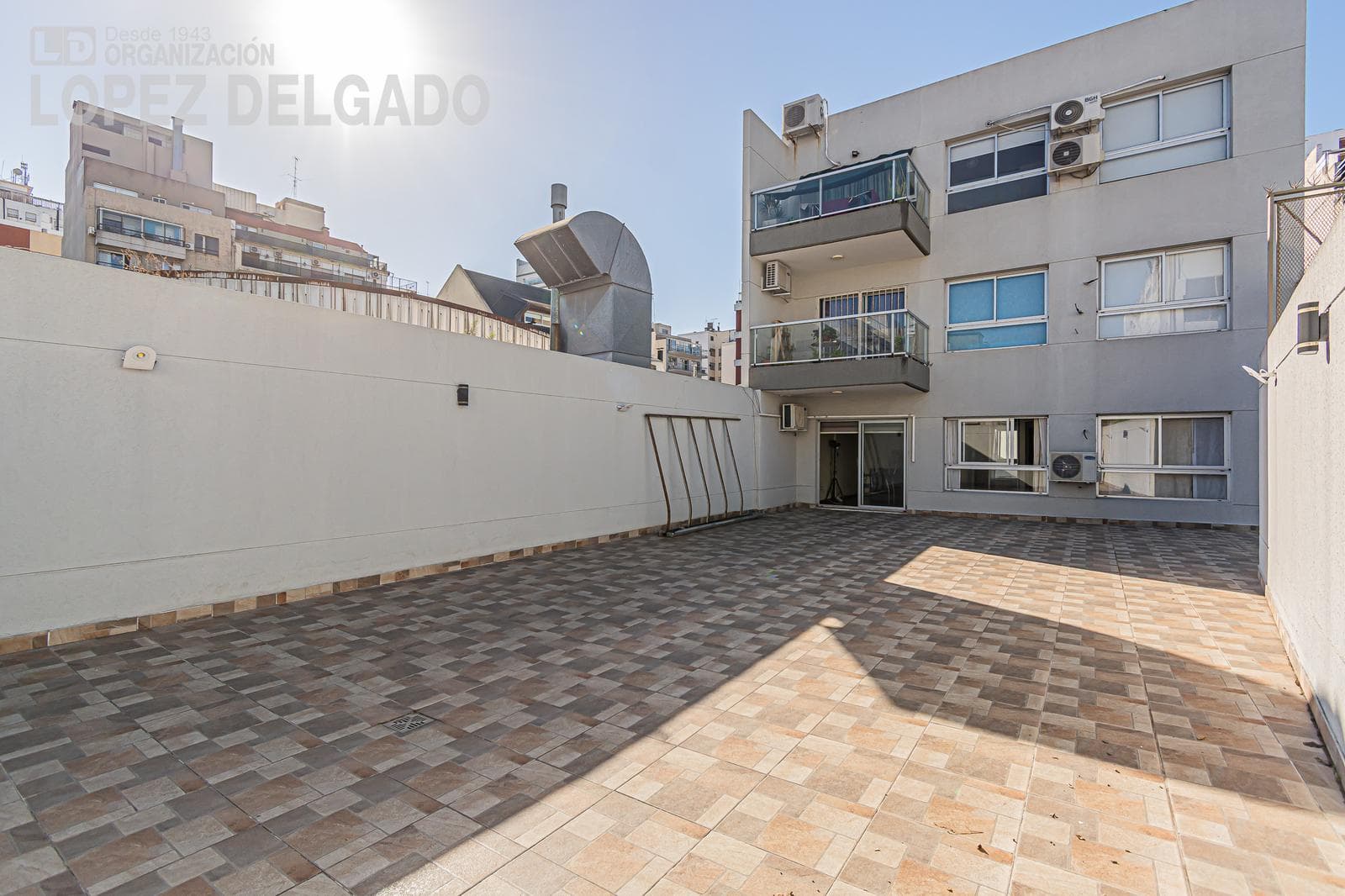 3-bedroom apartment with two patios in Villa del Parque