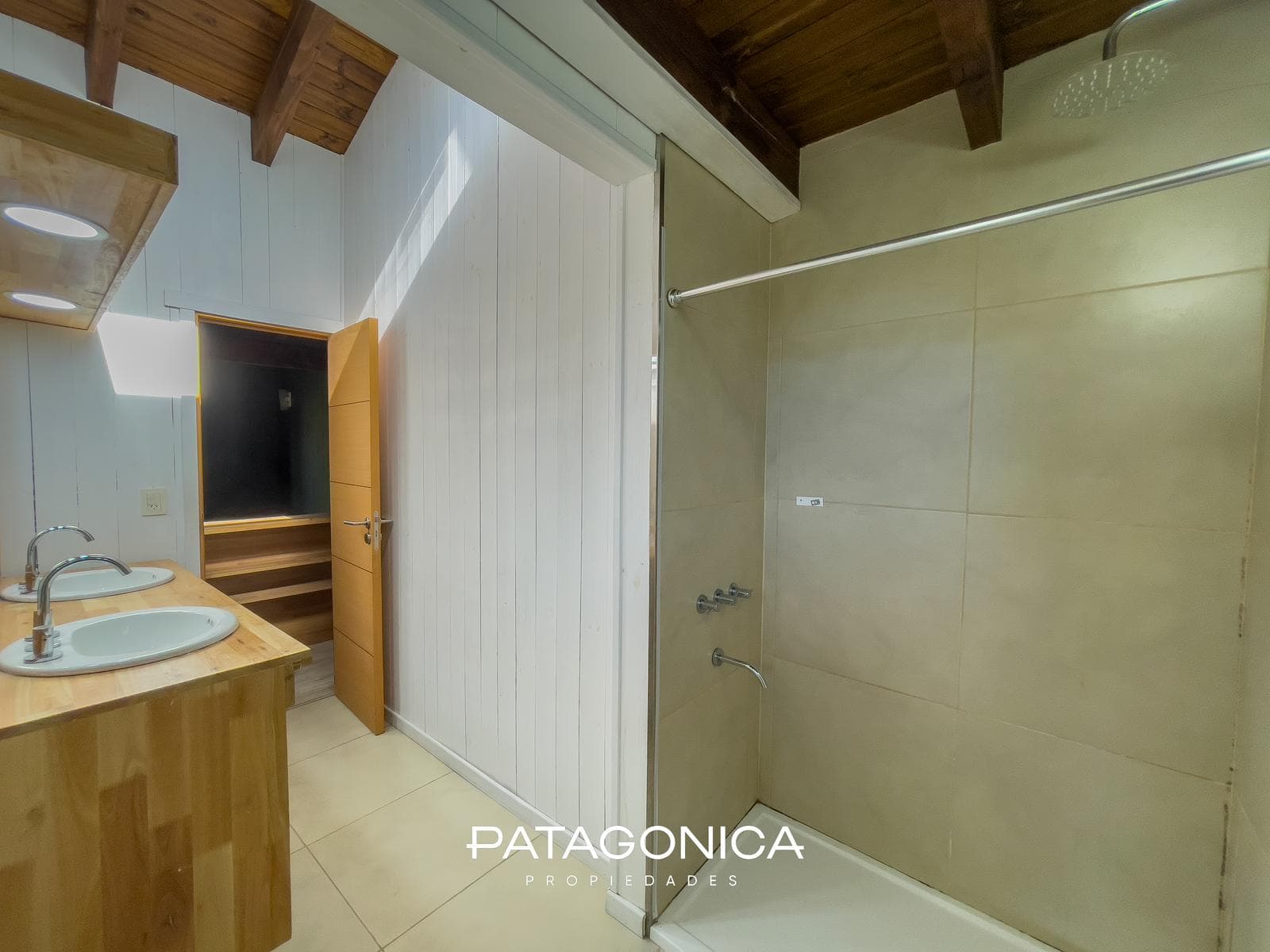FOR SALE: High-quality home in Villa Eco Lomas