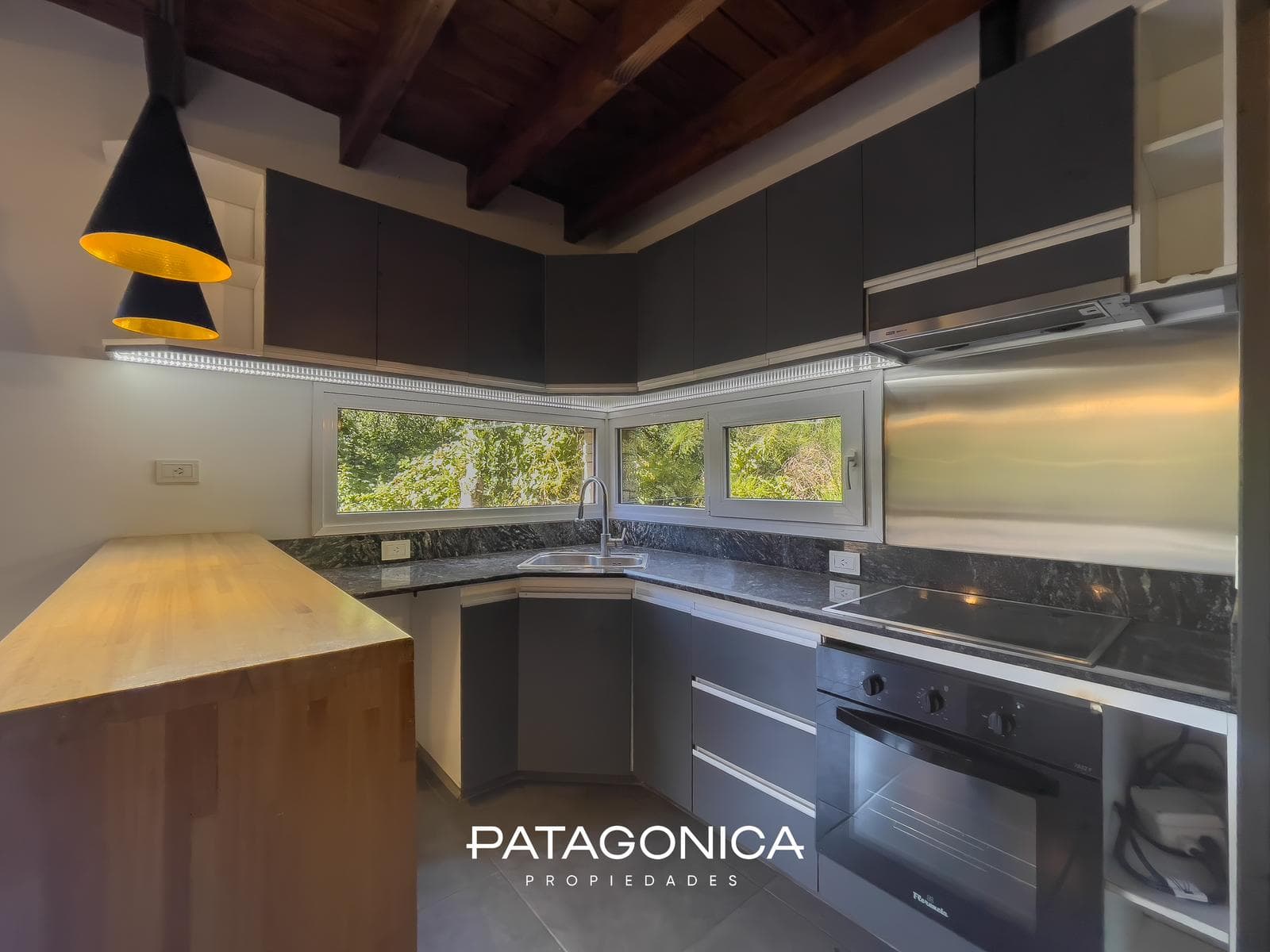 FOR SALE: High-quality home in Villa Eco Lomas