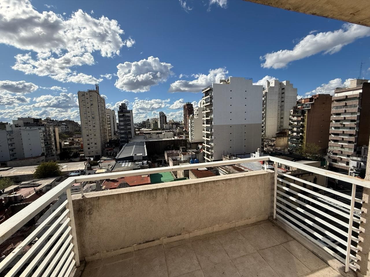 2-Bedroom Apartment for Sale with a Balcony in Floresta