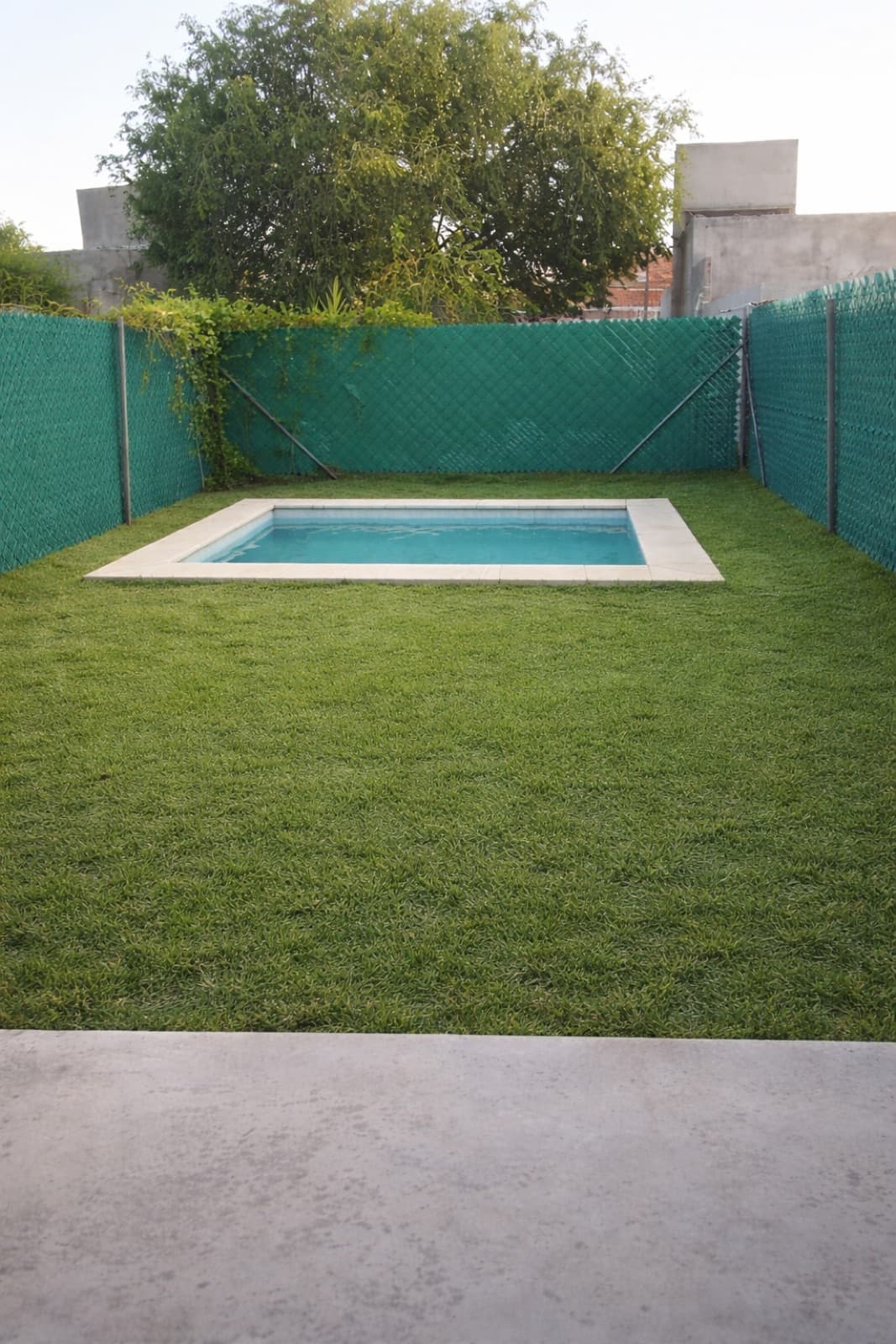 TWO-BEDROOM HOUSE FOR SALE WITH A POOL IN BARRIO NORTE