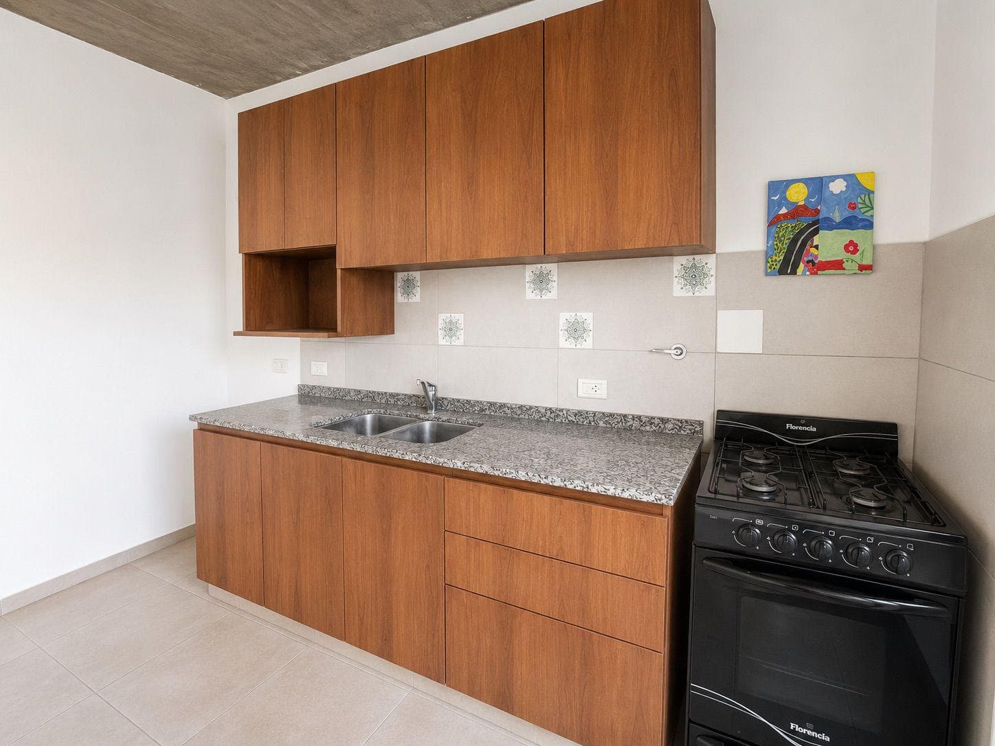TWO-BEDROOM HOUSE FOR SALE WITH A POOL IN BARRIO NORTE