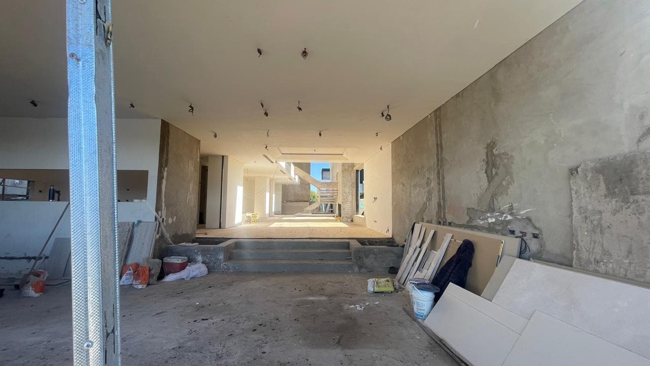 House in Los Puentes