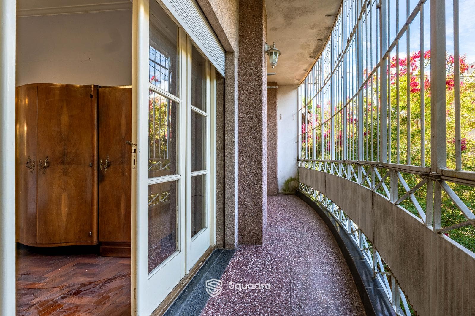 FOR SALE - 3-bedroom duplex with two entrances, a garage, and a balcony. Arroyito, Rosario.