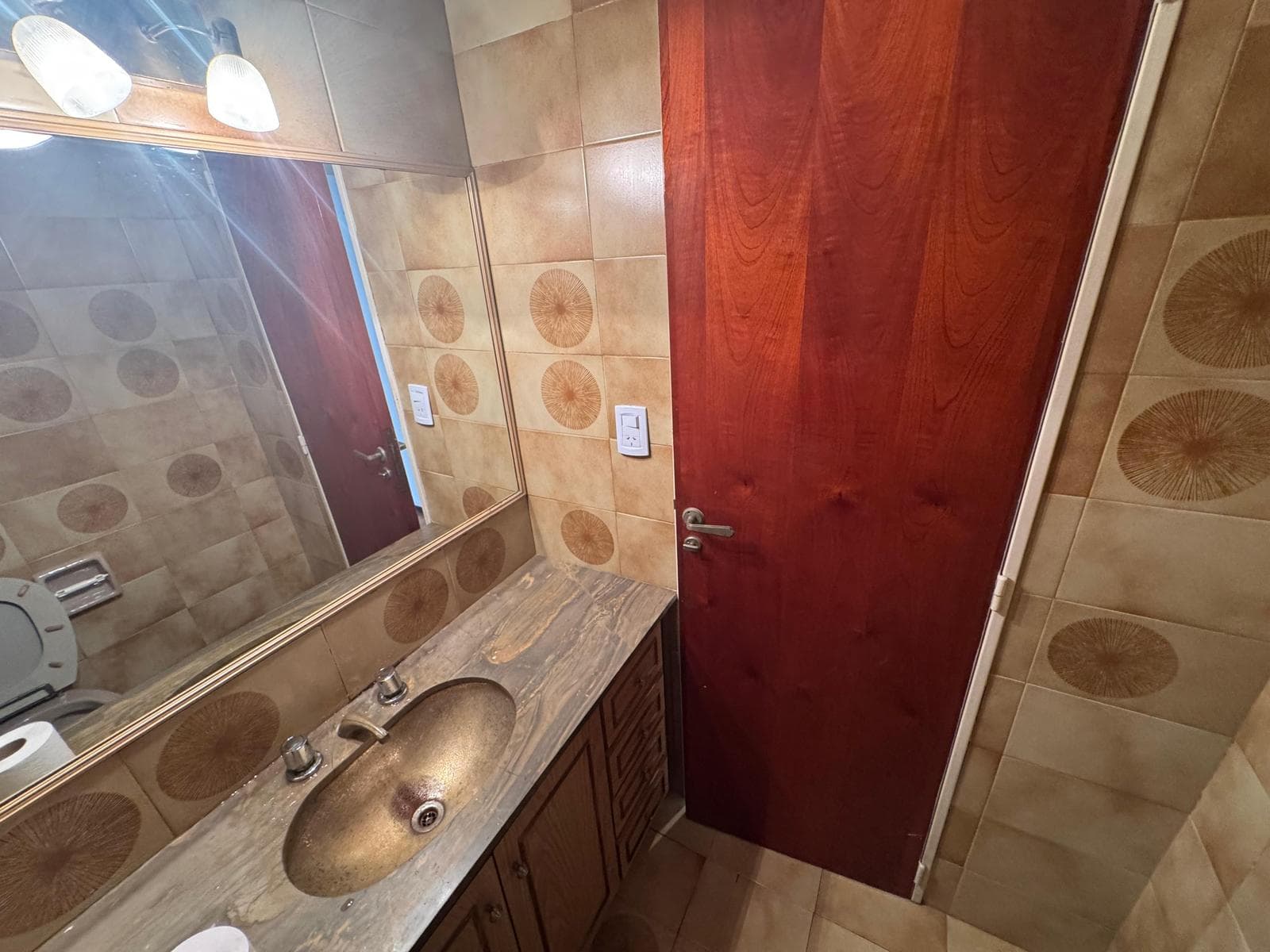 4-Bedroom Apartment for Sale in Flores (Currently Rented)