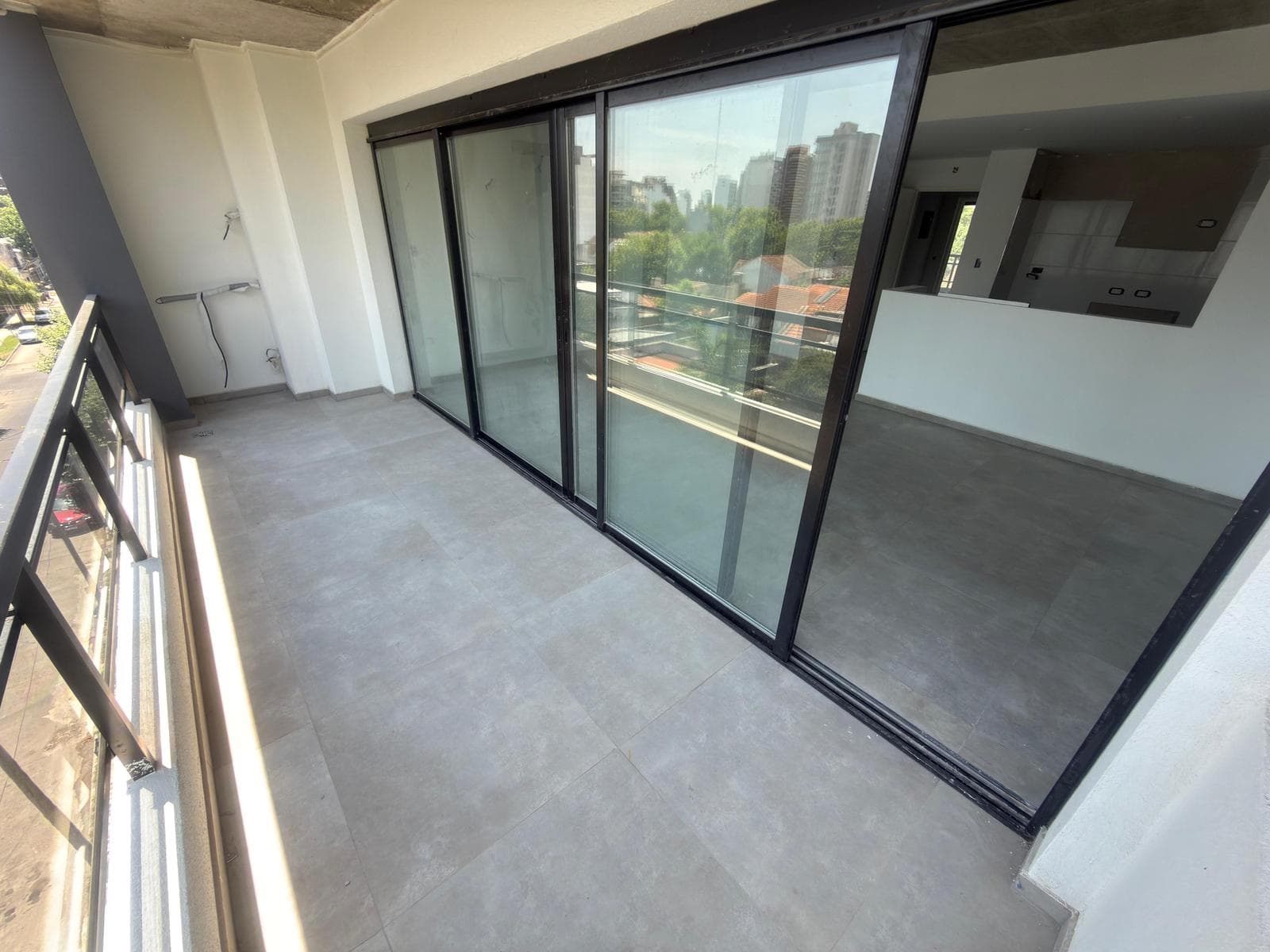 3-ROOM APARTMENT FOR SALE IN DOWNTOWN QUILMES WITH AMENITIES