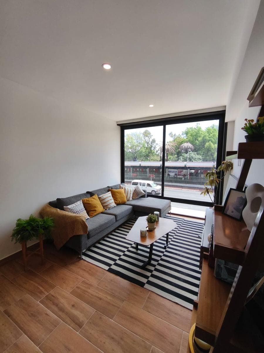 Apartment for sale on Calzada de Tlalpan, with amenities and security