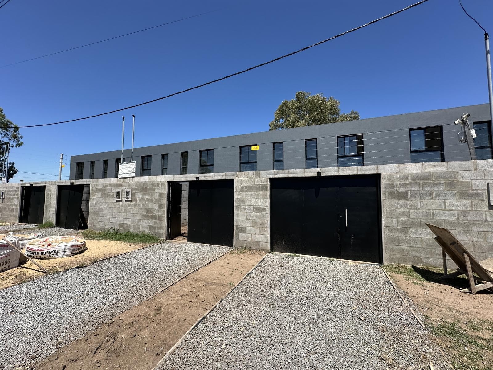 Duplex for Sale. 2 bedrooms, patio with grill, garage. Financing available. Puerta del Sol neighborhood, Campana