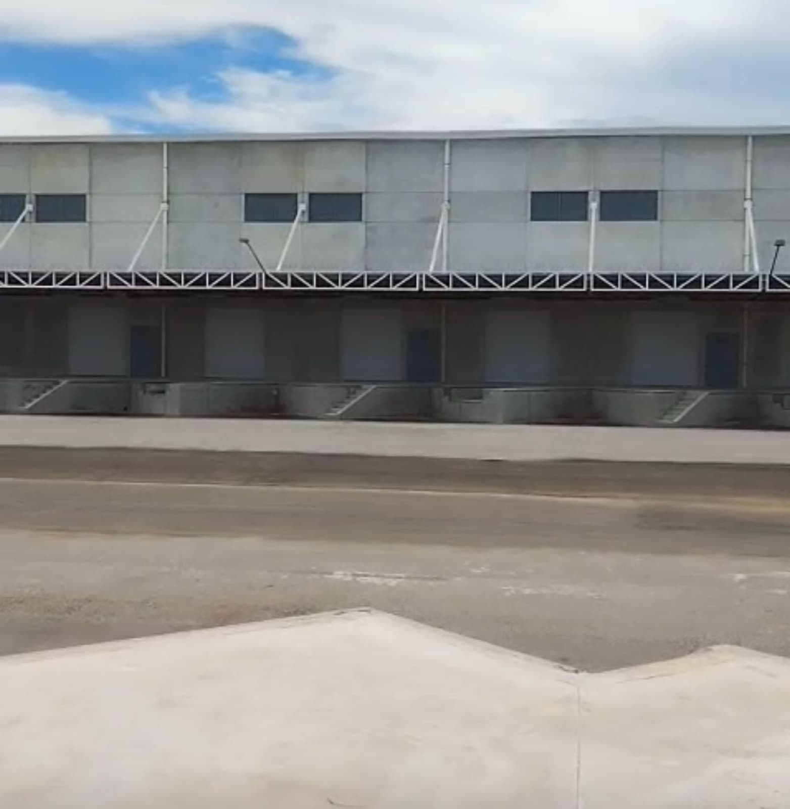 WINE CELLAR FOR RENT INSIDE THE PLAYA DEL CARMEN WHOLESALE MARKET