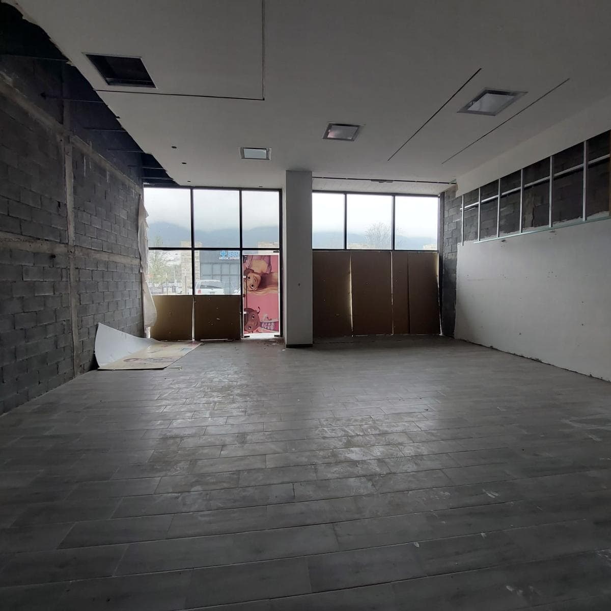 COMMERCIAL SPACE FOR RENT IN CUMBRES ELITE
